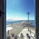 Apartament The Salt House - 2br, First Row, Beachfront