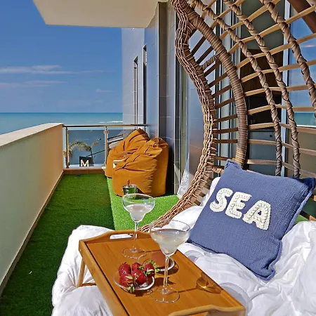 The Salt House - 2br, First Row, Beachfront *