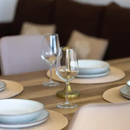 The Salt House - 2br, First Row, Beachfront *