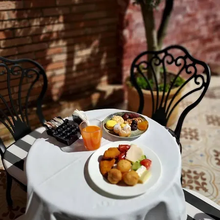 The Salt House - 2br, First Row, Beachfront Appartement