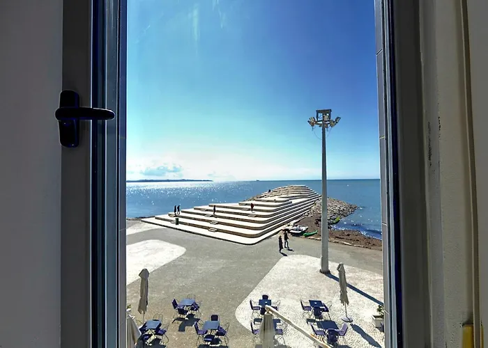 Apartament The Salt House - 2br, First Row, Beachfront