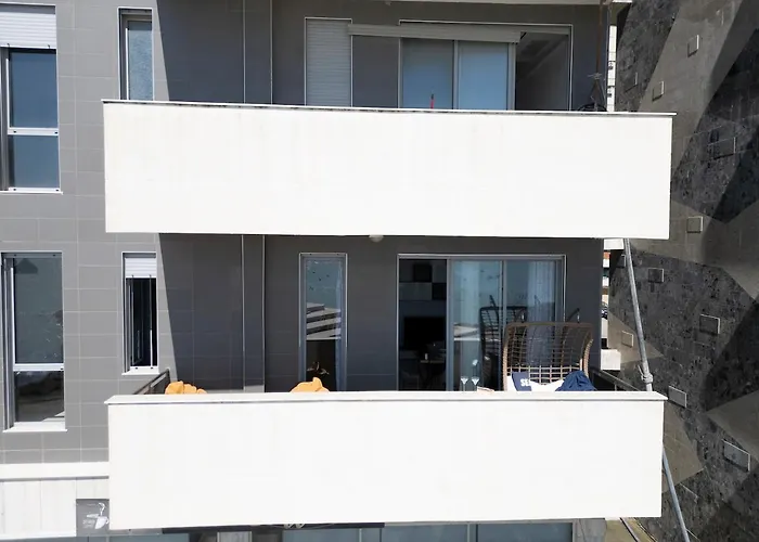 Apartament The Salt House - 2br, First Row, Beachfront Durrës