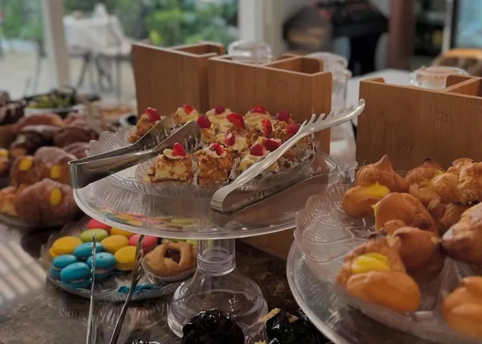 Apartament The Salt House - 2br, First Row, Beachfront Durrës