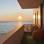The Salt House - 2br, First Row, Beachfront * Durrës