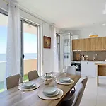 The Salt House - 2br, First Row, Beachfront Lägenhet *