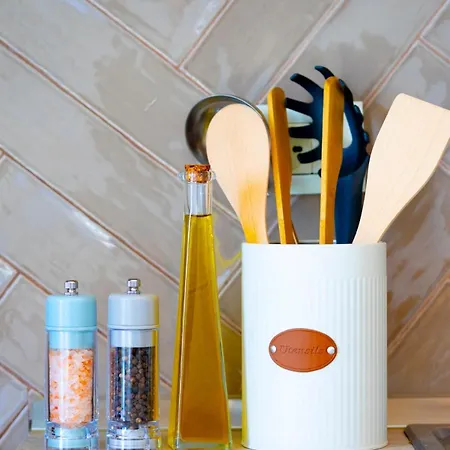 The Salt House - 2br, First Row, Beachfront Durrës