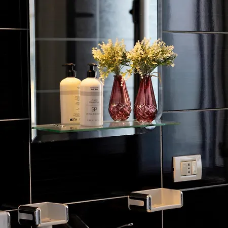 The Salt House - 2br, First Row, Beachfront Apartment *