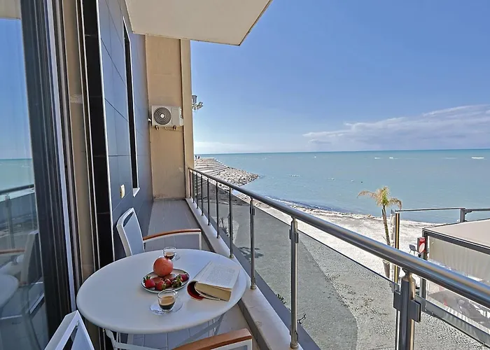 Apartment The Salt House - 2br, First Row, Beachfront *