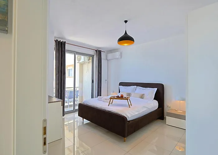 Apartment The Salt House - 2br, First Row, Beachfront
